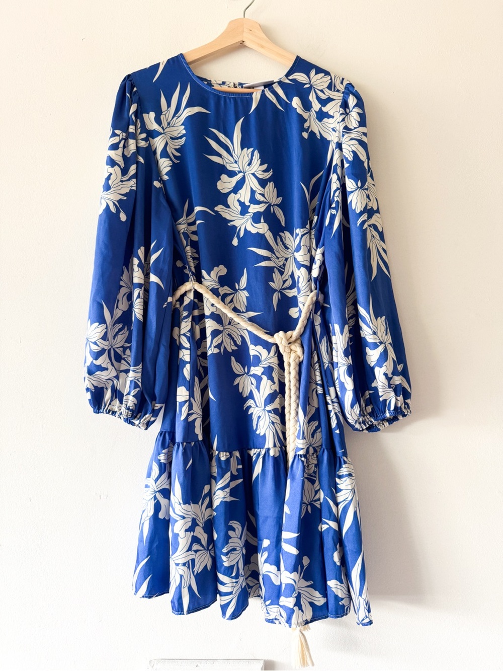 Alexis Royal Blue and White Floral Dress with Rope Detail Size 1XL